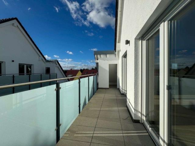 Geräumige Dachgeschosswohnung mit Balkon