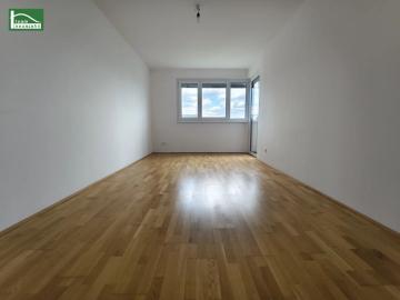 Geräumige Dachgeschosswohnung mit hochwertiger Ausstattung inklusive Klimaanlagen!