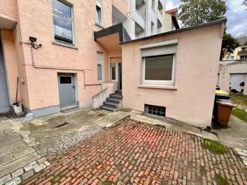 Geräumige EG Wohnung mit EBK, kleinem Außenbereich und auf Wunsch Garage