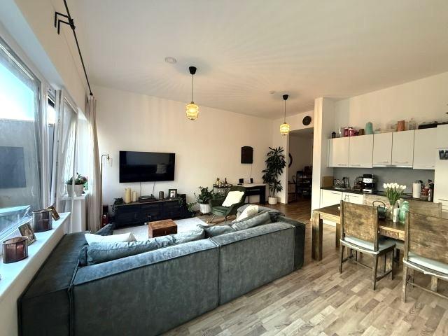 Geräumige Erdgeschosswohnung mit Terrasse, Lift und Garagenplatz