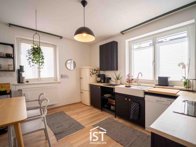 Geräumige Erdgeschosswohnung mit Eigengarten