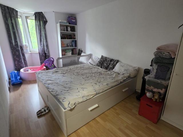 Geräumige Etagen Wohnung in citynaher Lage von KR Cracau zu vermieten