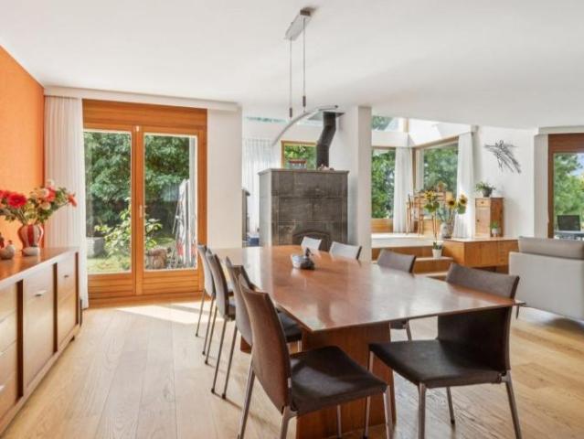 Geräumiges Einfamilienhaus, umgeben von viel Grün