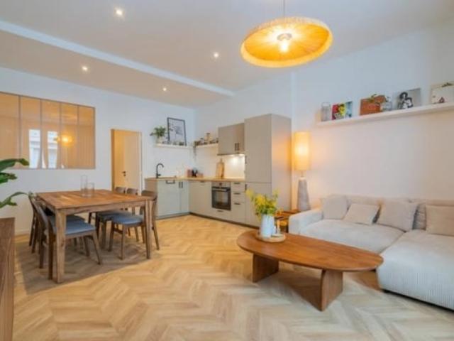 Geräumige, komplett möblierte Wohnung, Guerickestraße, 10587 Berlin