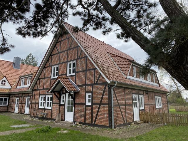 Geräumige Haushälfte auf dem Land