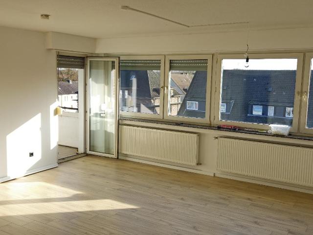 Geräumige helle Dachgeschosswohnung mit Balkon im Stadtteil Suderwich