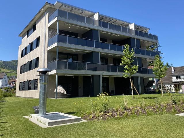Geräumige helle Wohnung mit Aussicht