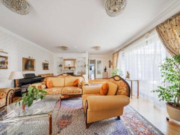 Geräumige Luxus Villa in Neustift