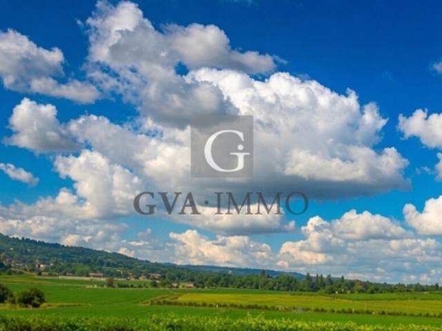 Geräumige, renovierte Villa mit Pool und Aussicht
