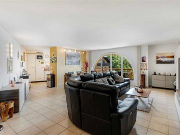Geräumige Wohnung von 120 m² in ruhiger Umgebung