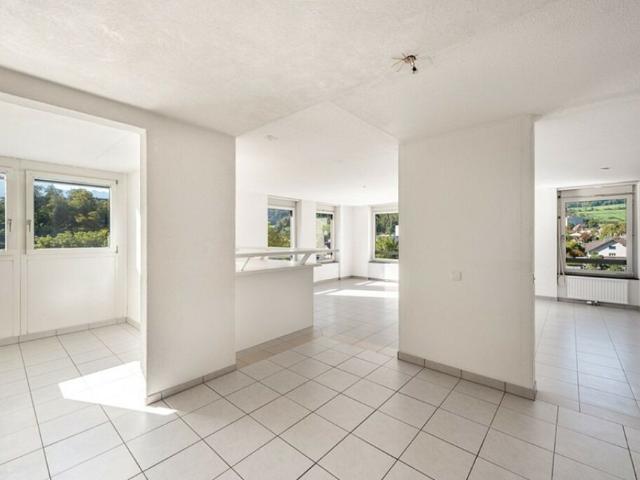 Geräumige Wohnung in Top Zustand