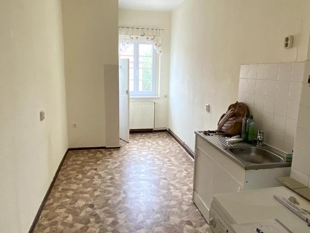Geräumige Wohnung in zentraler Wohnlage *Laminat*Wannenbad