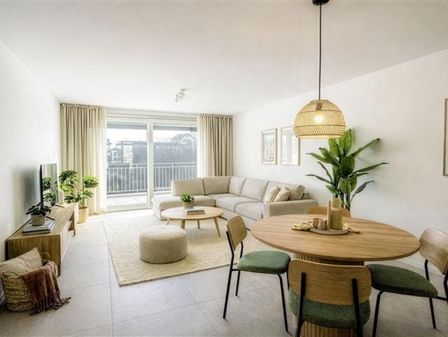 Geräumige Wohnung mit 4,5 Zimmern und 52 m² Wohnraum plus Terrasse