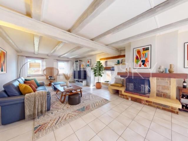 Geräumige Wohnung mit Seeblick in St Aubin Sauges