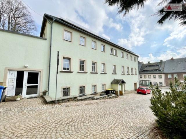 Geräumige Wohnung oder Praxis im Zentrum von Sayda zu vermieten!