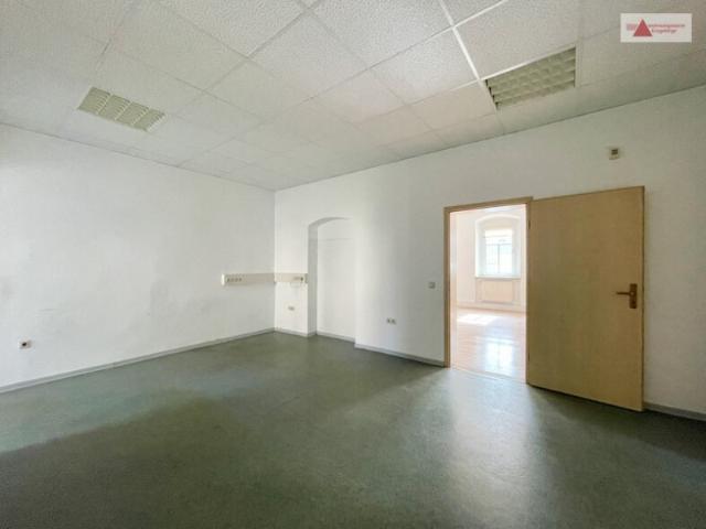 Geräumige Wohnung oder Praxis im Zentrum von Sayda zu vermieten!