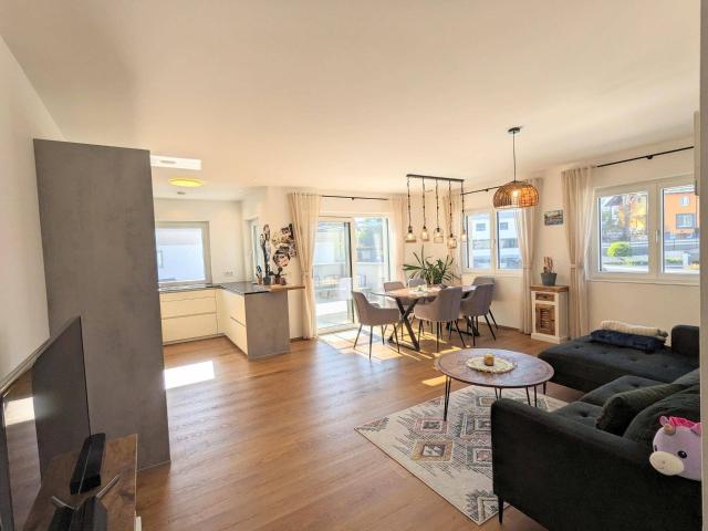 Geräumige und moderne 3 Zimmer Wohnung mit großem Balkon