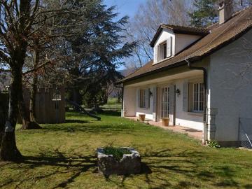 Geräumige Villa mit 6,5 Zimmern, nahe allen Annehmlichkeiten