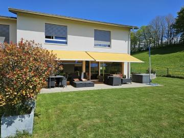 Geräumige Villa zur Miete in Savigny, auf dem Land, nur einen Steinwurf von der Stadt entfernt!