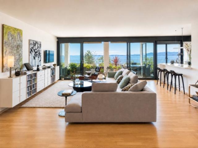 Geräumige, zeitgenössische 5,5 Zimmer Wohnung mit Panoramablick