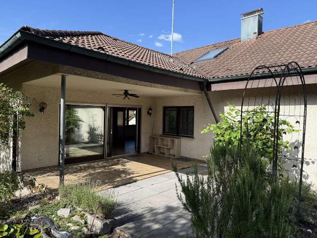 Geräumiges Ein Zweifamilienhaus in Lehrensteinsfeld von privat, keine Makler