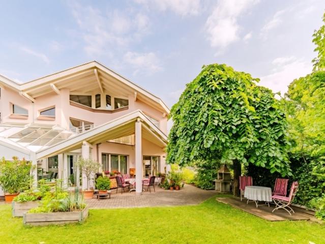 Geräumiges Einfamilienhaus zum Verlieben an zentraler Lage