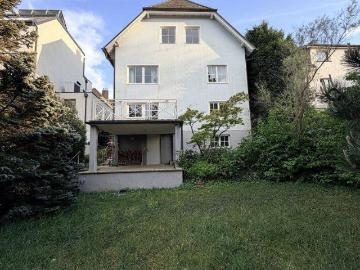 Geräumiges Einfamilienhaus in 1130 Wien mit Garten, 2 Terrassen und moderner Ausstattung!