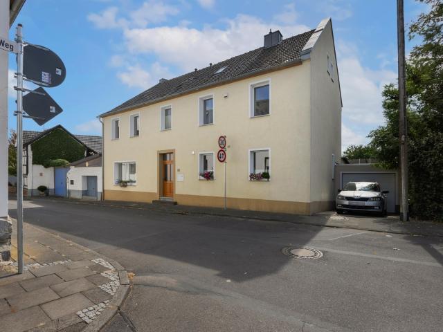Geräumiges Einfamilienhaus mit 162 m² und Garten in Wachtberg Werthhoven