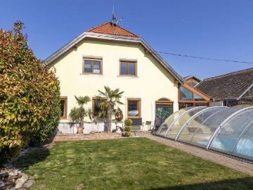 GERÄUMIGES, ENERGIE EFFIZIENTES FAMILIENDOMIZIL IM ALTEN ORTSKERN VON BREITENWAIDA!