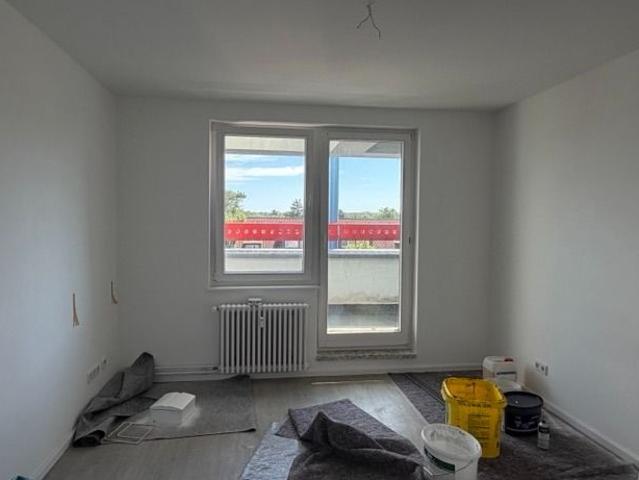 Geräumiges Familiennest über den Dächern von Tegel! Frisch saniert und gestrichen!