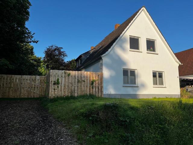 Geräumiges Haus 165 Qm auf 2300 Qm Grundstück mit Bauplatz
