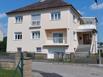 Geräumiges Haus in schönster Güssinger Lage