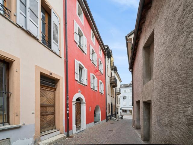 Geräumiges Penthouse Doppelhaus mit 6,5 Zimmern im Herzen von Sion