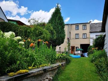 Haus zum Verkauf in 3843 - Garten, Parkplatz