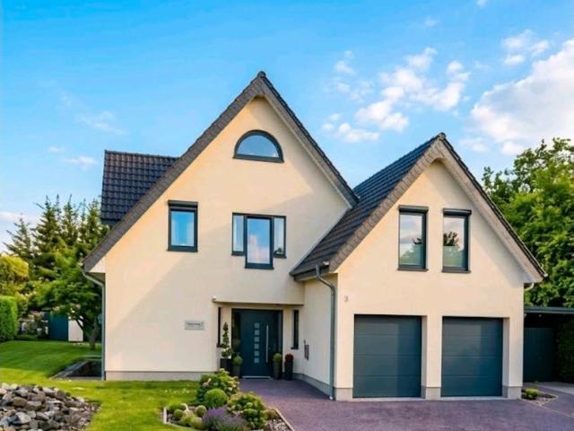 Geräumiges Zweifamilienhaus in Porta Westfalica Möllbergen
