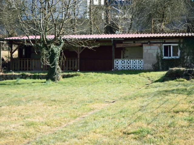 Geräumiges Zweifamilienhaus m. großem Gartengrundstück in Contwig