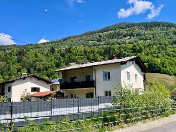 Geräumiges Zweifamilienhaus mit großzügigem Grund in Untertweng/ Radenthein