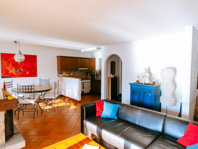 Geräumiges 3.5 Zimmer Reihenhaus mit Balkon, Brissago
