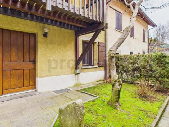 Geräumiges 3 Zimmer Reihenhaus mit Balkon in Odogno