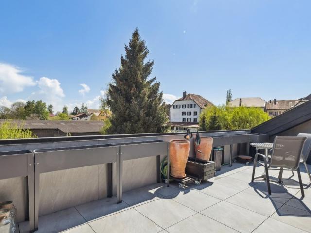 Geräumiges, komplett renoviertes 4,5 Zimmer Duplex Apartment