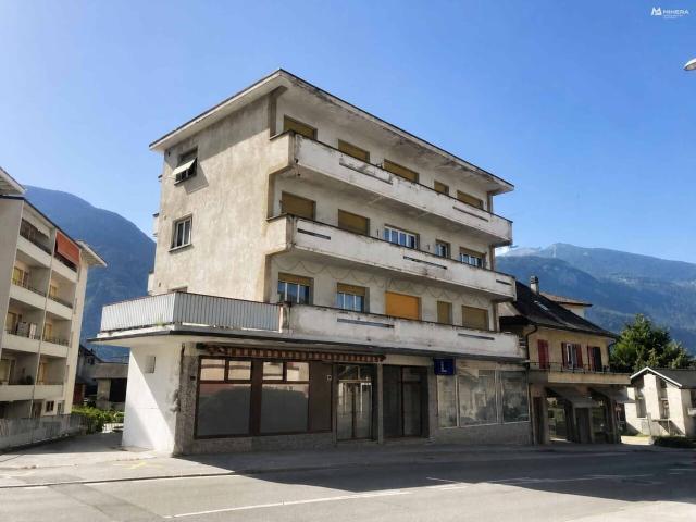 Geräumiges 4.5 Zimmer Haus mit Balkon, Keller und Garage – ideal für Investoren!