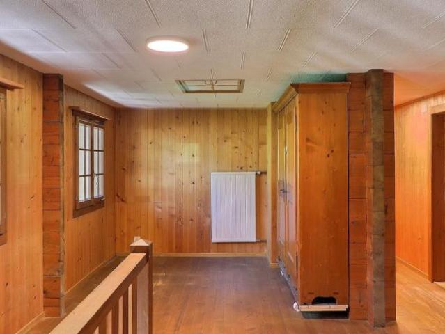 Geräumiges 5.5 Zimmer Chalet oberhalb von Montreux mit schöner Aussicht auf die Berge