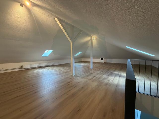 Geräumiges 5,5 Zimmer Doppelhaus, komplett renoviert in Delémont