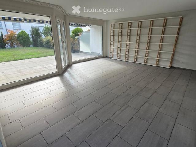 Geräumiges 6.5 Zimmer Reiheneckhaus in ruhiger Lage in Berikon