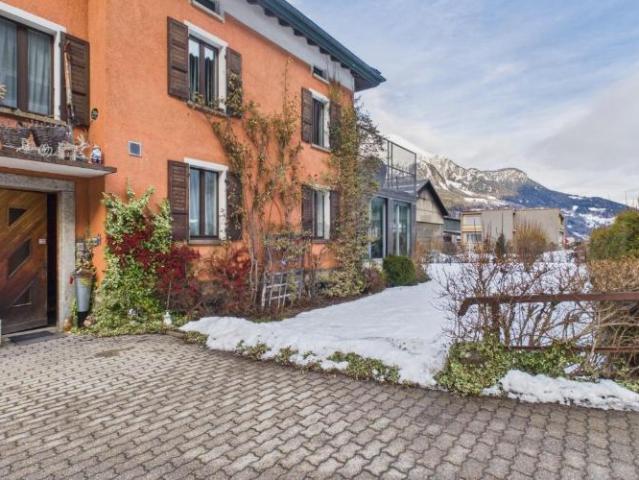 Geräumiges 7.5 Zimmer Einfamilienhaus mit Bergsicht in Piotta