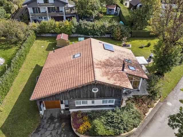 Geräumiges 8 Zimmer Einfamilienhaus