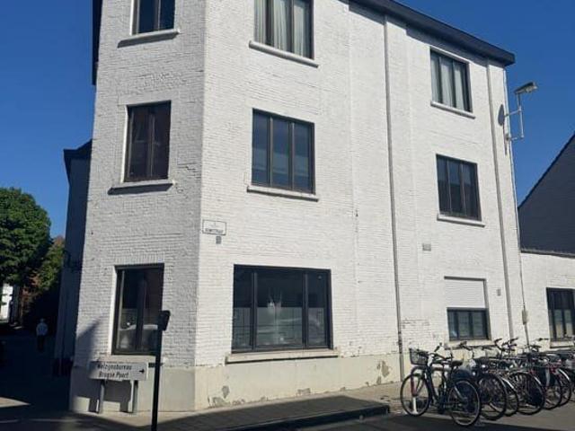 Gerenoveerd 1 slaapkamer appartement te huur in Gent