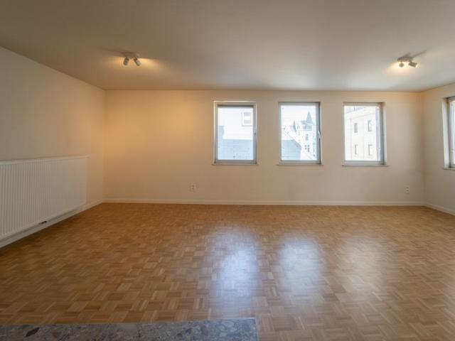 Gerenoveerd 2 slaapkamerappartement met uitzicht op Sint Baafskathedraal