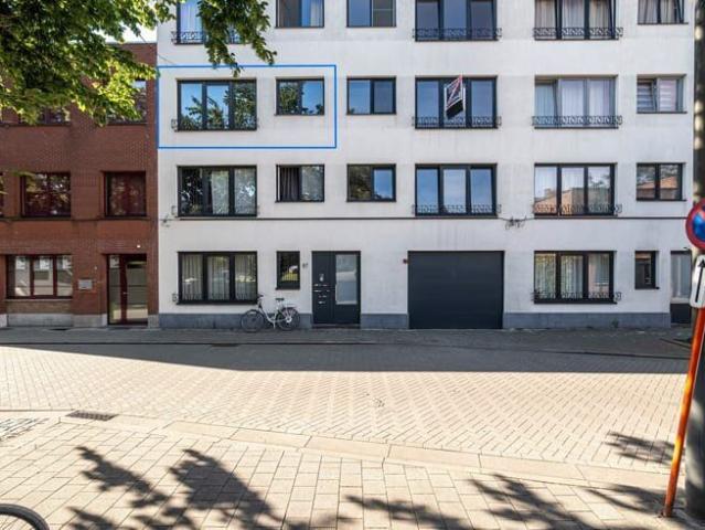 Gerenoveerd appartement 75m²: 2 slpks, zuidterras en garage