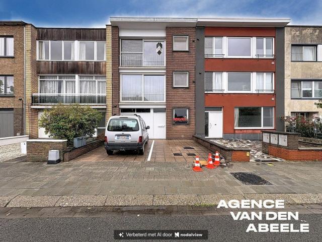 Gerenoveerd appartement met 2 slaapkamers en terras